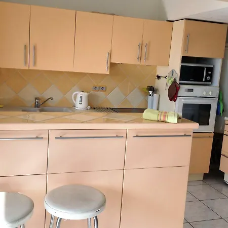 De La Apartment