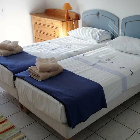 De La Apartment *